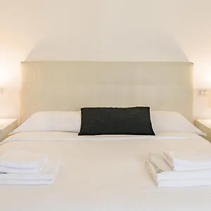 Apartment 21, Mailand