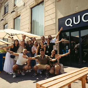 Quo Hostel