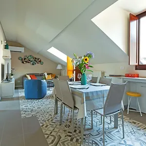 Appartement Renovated Penthouse Duomo & Via Torino